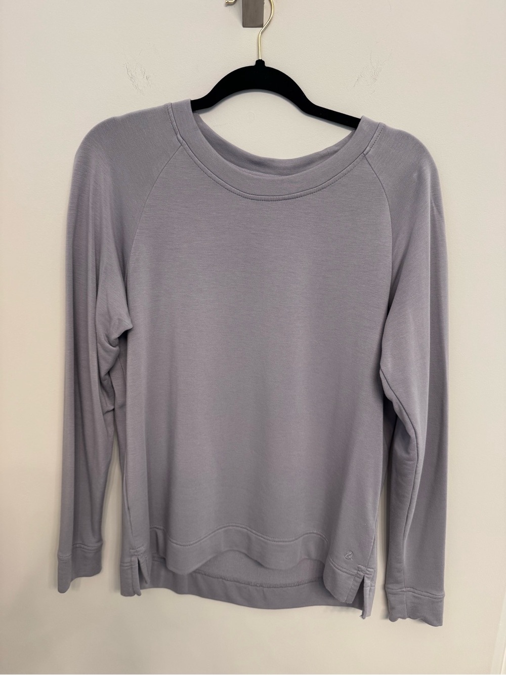 Loft Lou & Grey Lightweight Lavender Long-Sleeve Crewneck Top